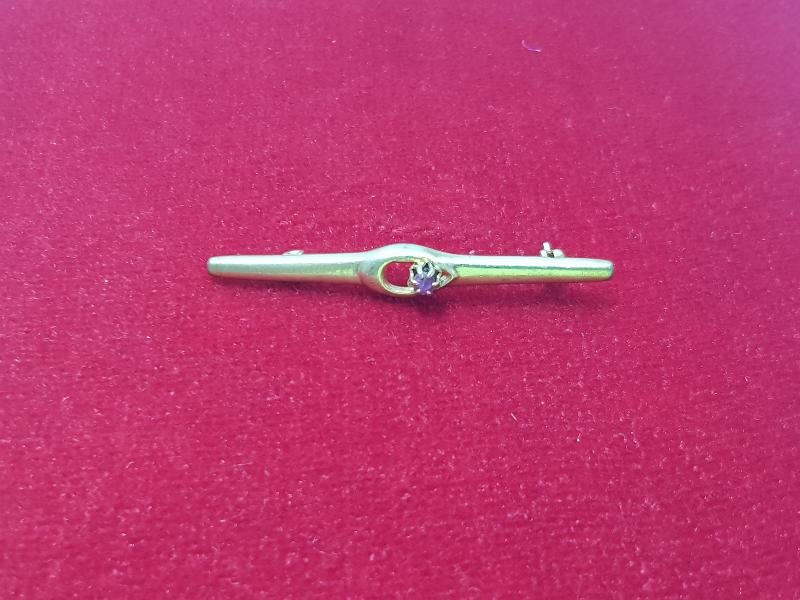 YAKUT TAŞLI ALTIN KAPLAMA ANTİKA BROŞ 