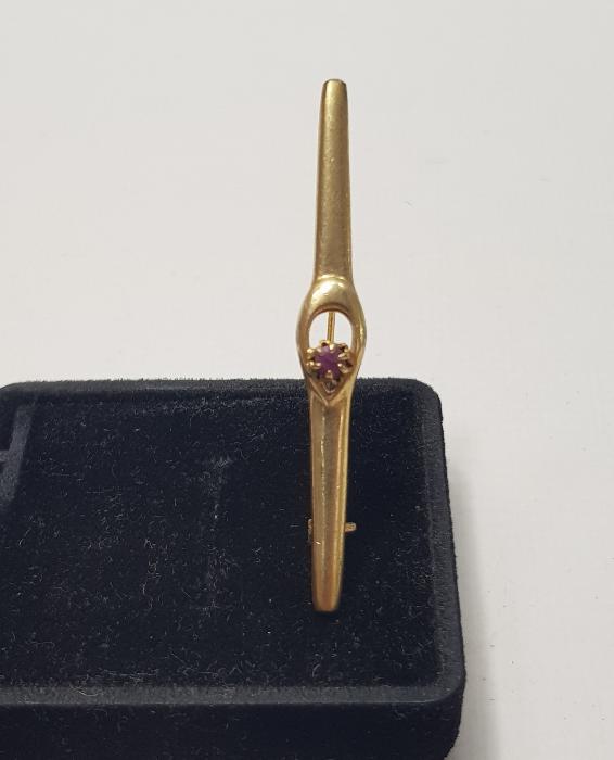 YAKUT TAŞLI ALTIN KAPLAMA ANTİKA BROŞ 