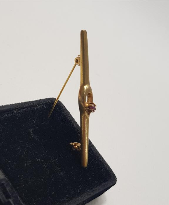 YAKUT TAŞLI ALTIN KAPLAMA ANTİKA BROŞ 