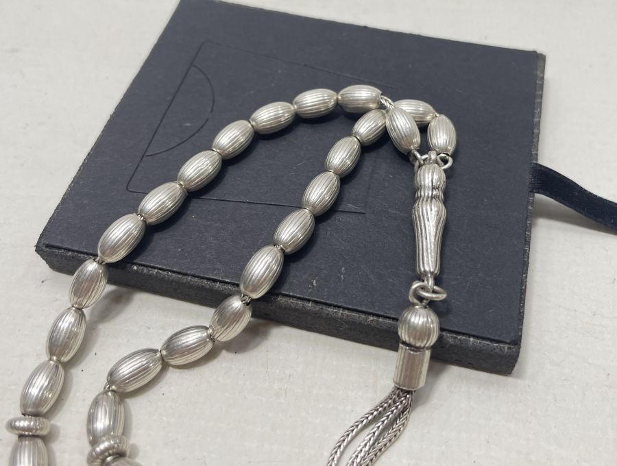 ÇİL KONDİSYONDA MISIRİ KESİM GÜMÜŞ TESPİH