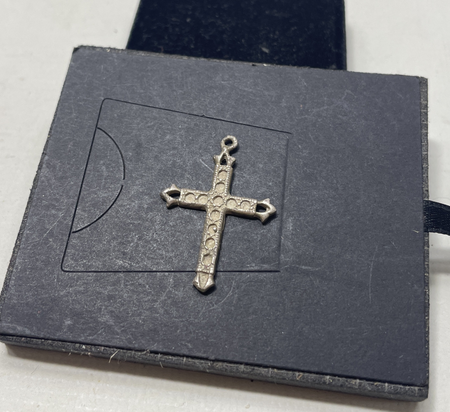 HAÇ FORMUNDA GÜMÜŞ KOLYE