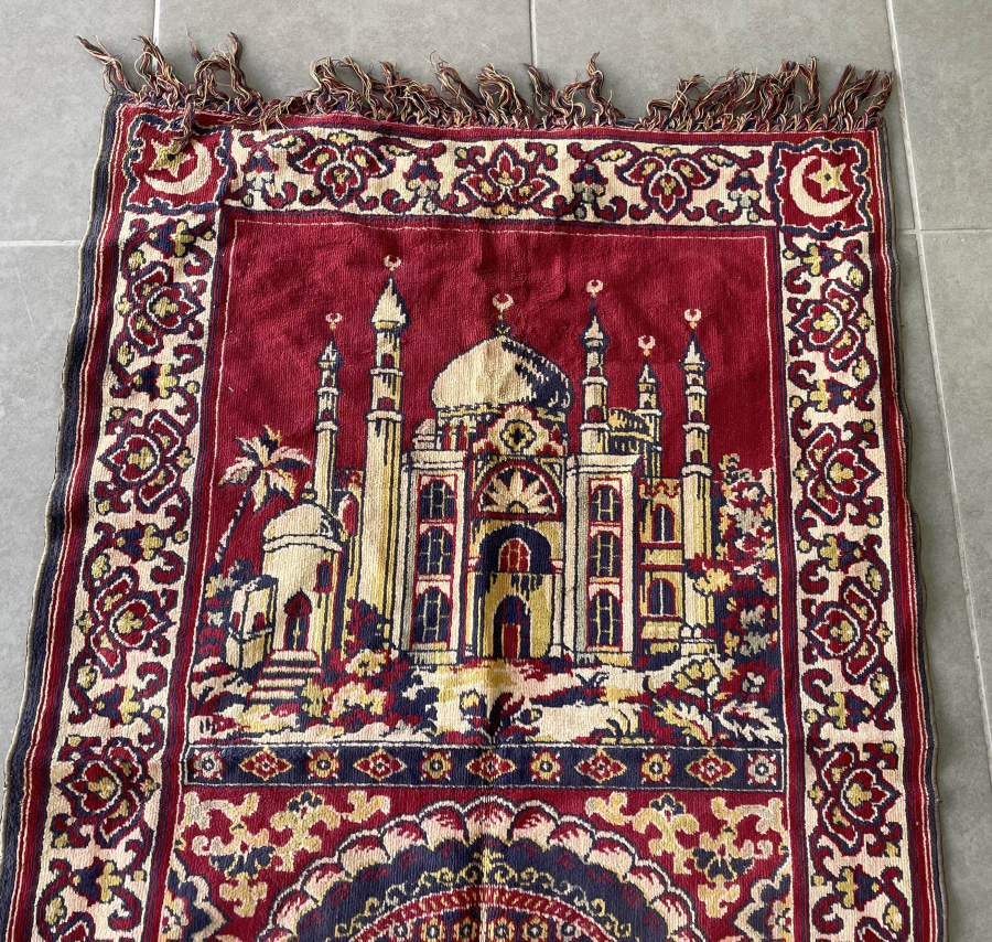 KÖŞELERİ OSMANLI AY YILDIZLI VE OSMANLICA YAZILI SECCADE