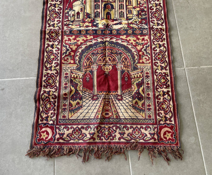 KÖŞELERİ OSMANLI AY YILDIZLI VE OSMANLICA YAZILI SECCADE