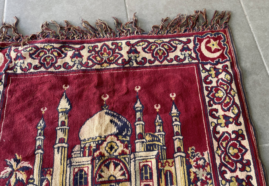 KÖŞELERİ OSMANLI AY YILDIZLI VE OSMANLICA YAZILI SECCADE