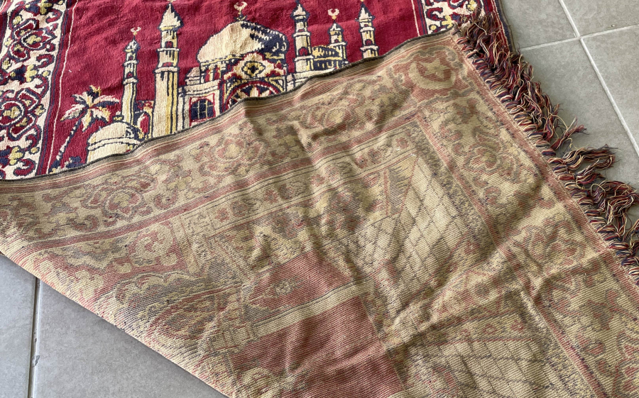 KÖŞELERİ OSMANLI AY YILDIZLI VE OSMANLICA YAZILI SECCADE