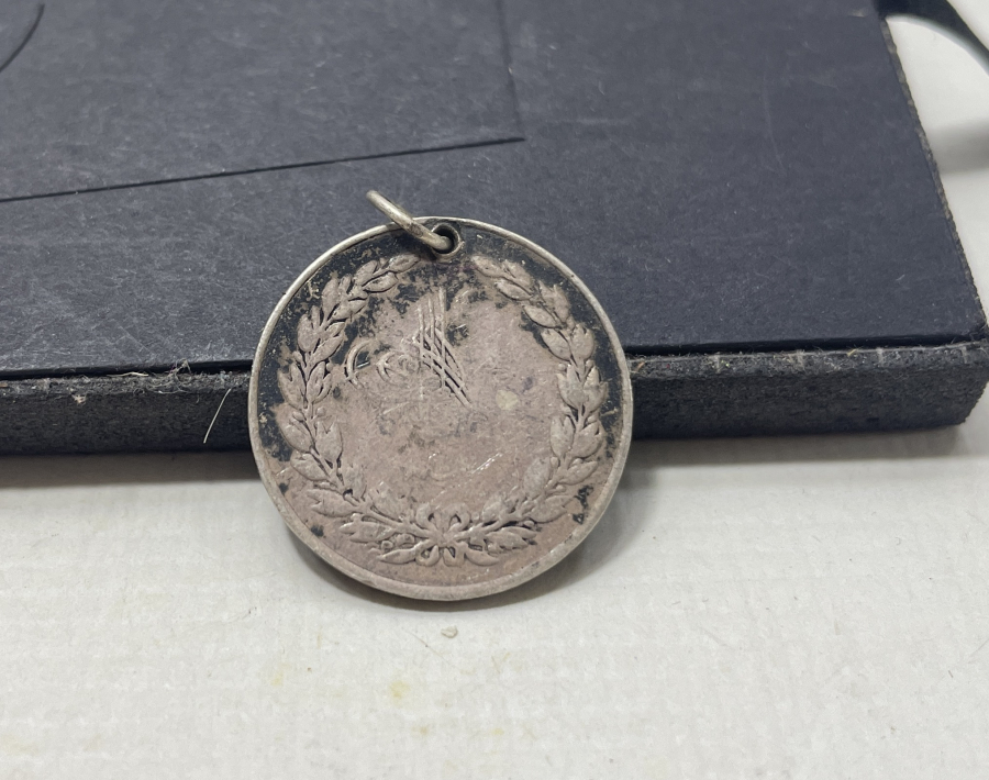 OSMANLI DÖNEMİ GÜMÜŞ ATİK GİRİT MADALYASI