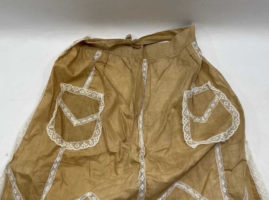 OSMANLI DÖNEMİ LEVANTEN İŞİ HİZMETÇİ ÖNLÜĞÜ