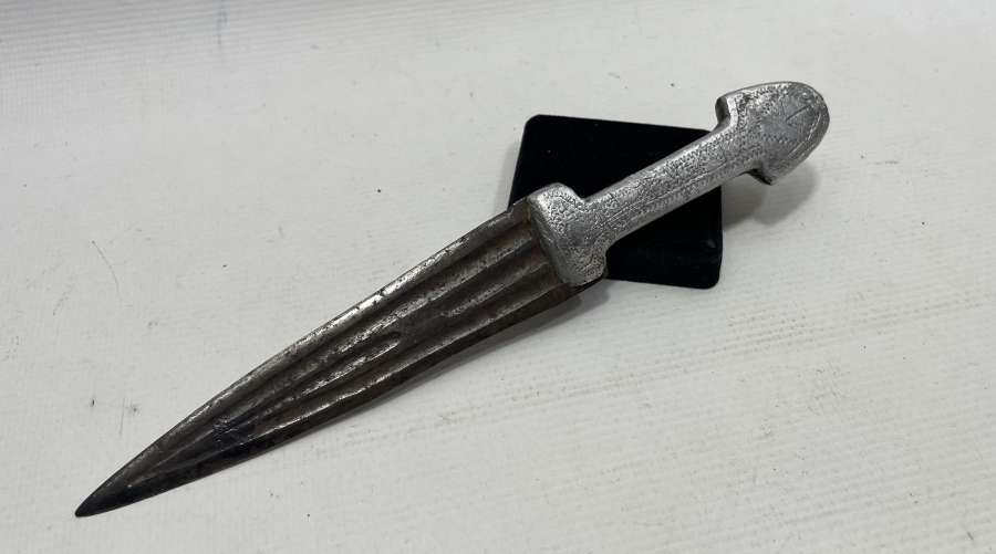 OSMANLI DÖNEMİ NADİR FORMDA ÇERKES İŞİ ÇİZME KAMASI