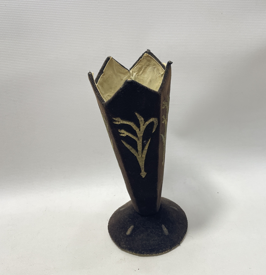 OSMANLI DÖNEMİ NADİR SIRMALI GELİN ÇİÇEKLİĞİ - VAZO