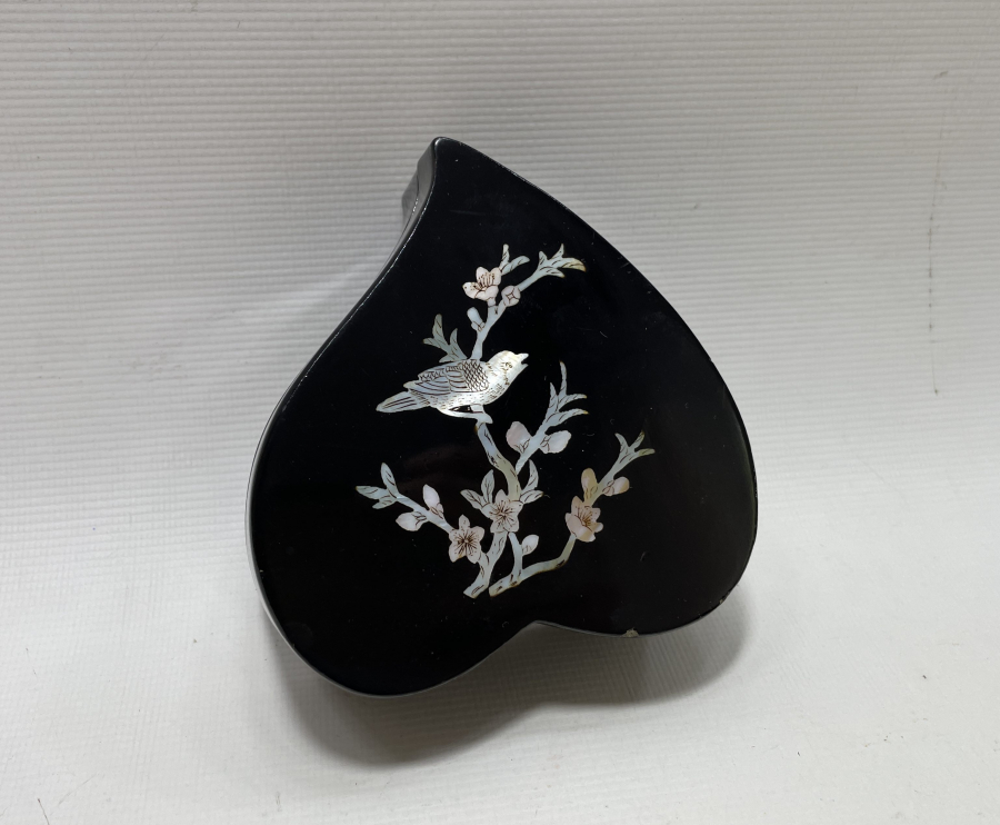 OSMANLI DÖNEMİ SEDEF İŞÇİLİKLİ PAPİER MACHE MÜCEVHER KUTUSU