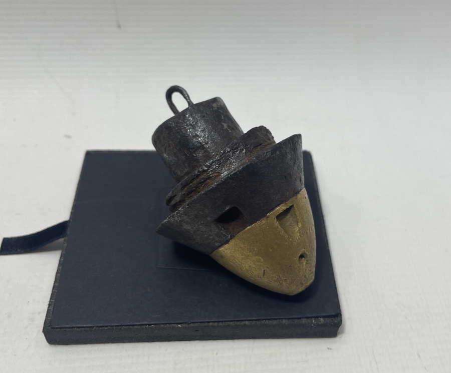 OSMANLI DÖNEMİ TOP MERMİSİ BAŞLIĞINDAN YAPILMIŞ ÇOK NADİR DUVARCI ŞAKÜLÜ