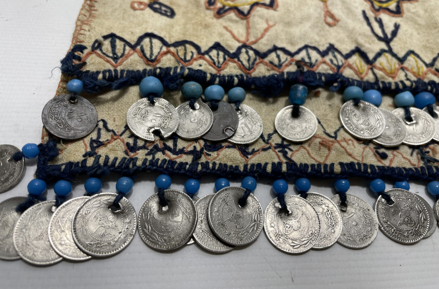 OSMANLI DÖNEMİ ÜZERİ OSMANLI PARALARIYLA SÜSLÜ ÖNLÜK - FUTA - YAĞLIK