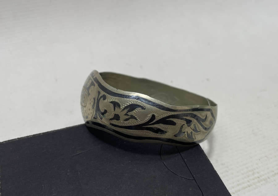 ÜZERİ OSMANLICA YAZILI SAVATLI GÜMÜŞ VAN BİLEZİK