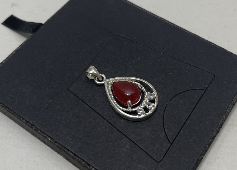 AKİK TAŞLI ARMUDİ FORMDA GÜMÜŞ KOLYE UCU