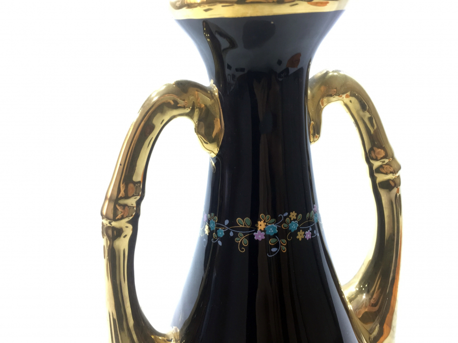 ALTIN VARAKLI ANTİKA KAPAKLI KARAF