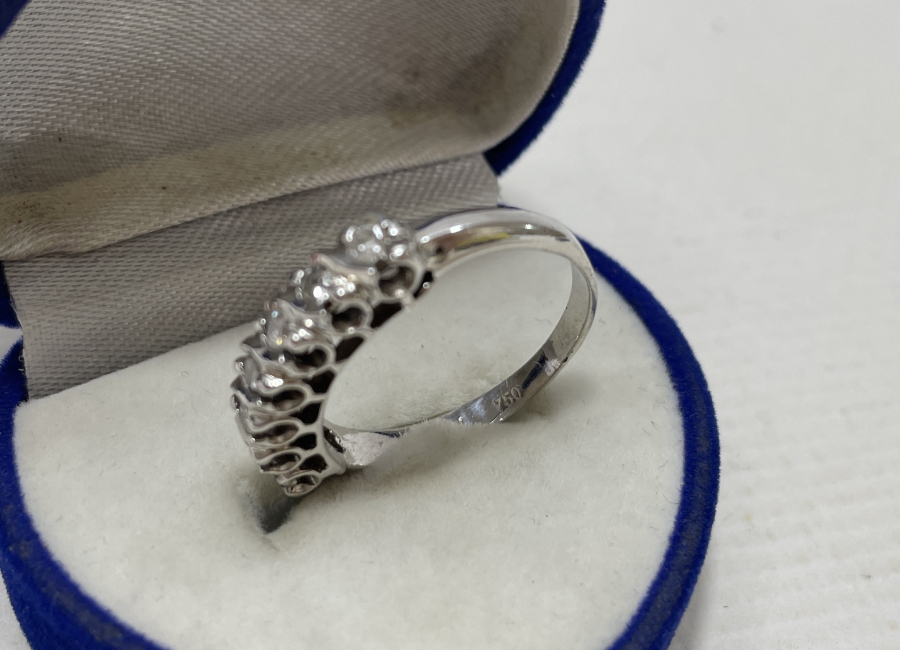 ANTİKA 7 TAŞ PIRLANTA YÜZÜK