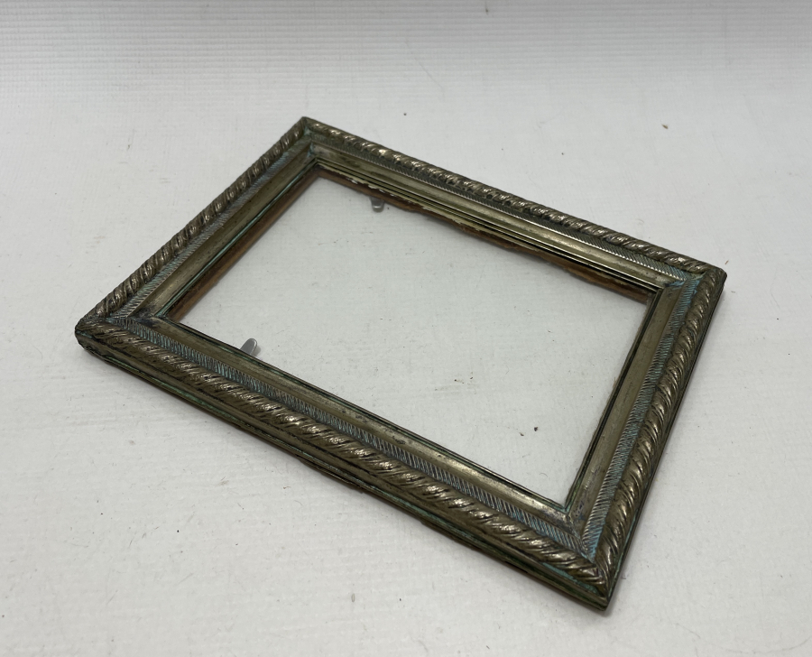 ANTİKA GÜMÜŞ FOTOĞRAF ÇERÇEVESİ