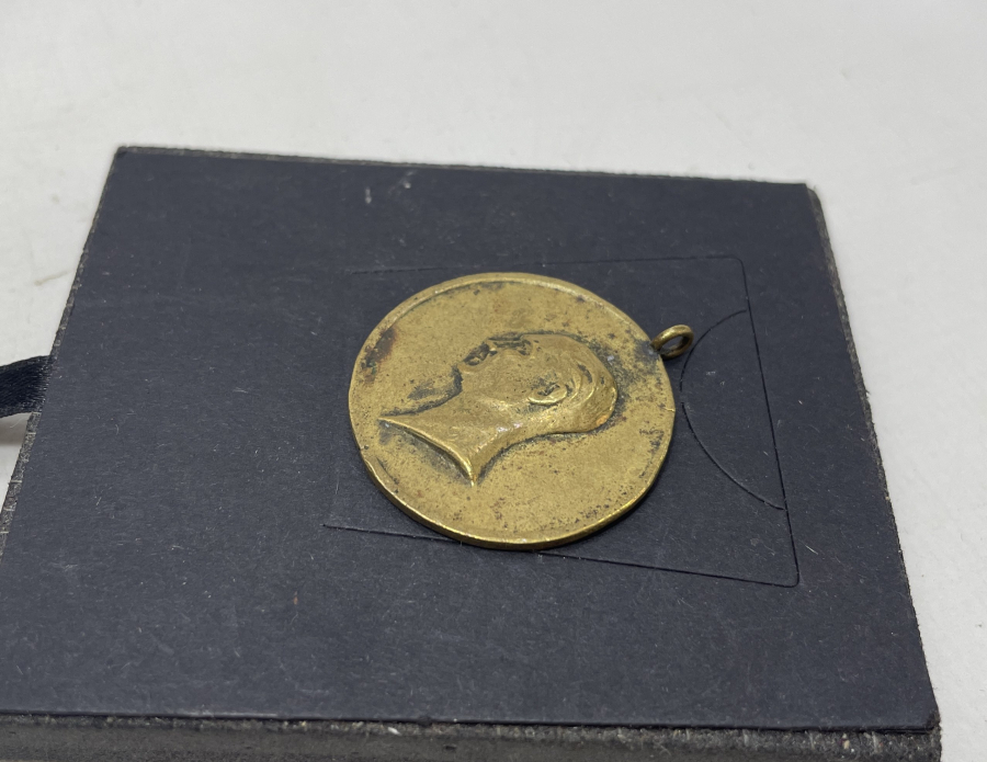 CUMHURİYETİMİZİN 10. YILINA ÖZEL BASILMIŞ MADALYON