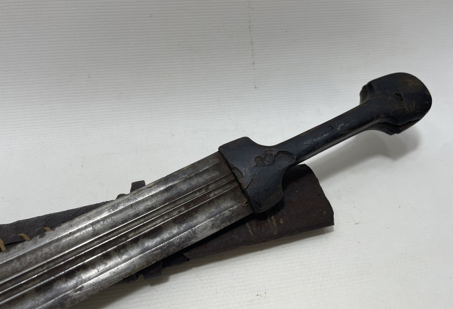 ORJİNAL KININDA USTA DAMGALI NADİR FORMDA ÇERKES KAMASI