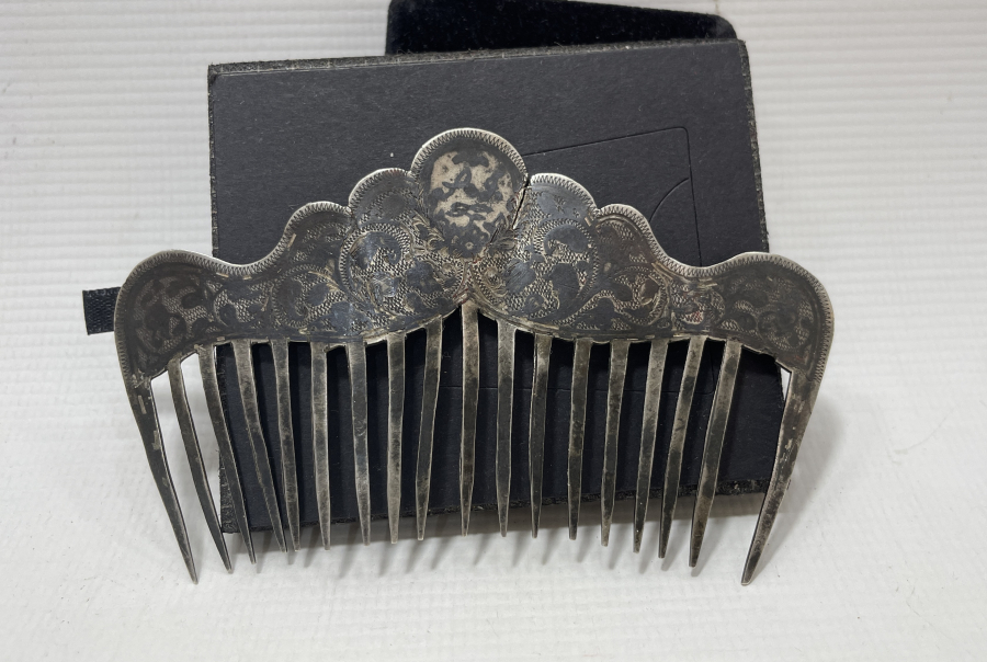 OSMANLI DÖNEMİ ARKASI KULA DAMGALI VE OSMANLICA YAZILI ÇOK NADİR TARAK FORMUNDA GELİN TACI - İLK KEZ GÖRÜLÜYOR