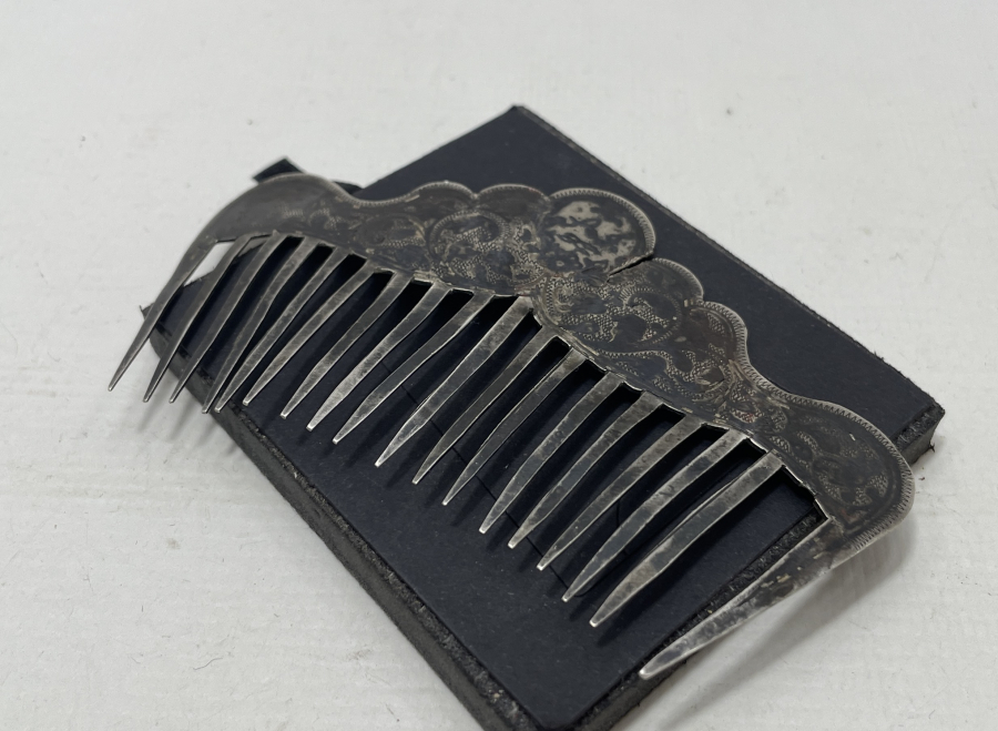 OSMANLI DÖNEMİ ARKASI KULA DAMGALI VE OSMANLICA YAZILI ÇOK NADİR TARAK FORMUNDA GELİN TACI - İLK KEZ GÖRÜLÜYOR