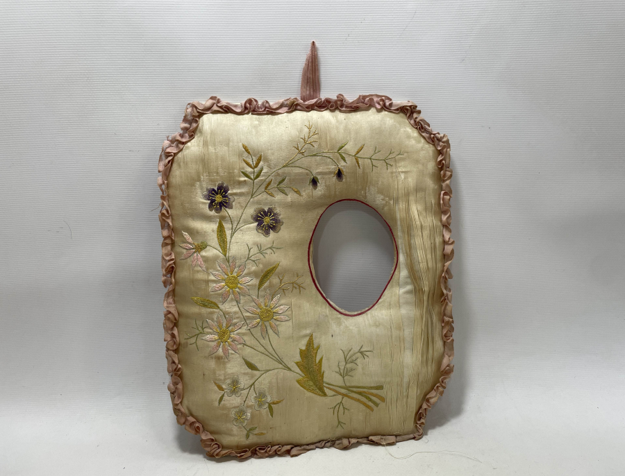 OSMANLI DÖNEMİ İPEK ÜZERİ EL İŞLEMESİ FOTOĞRAFLIK