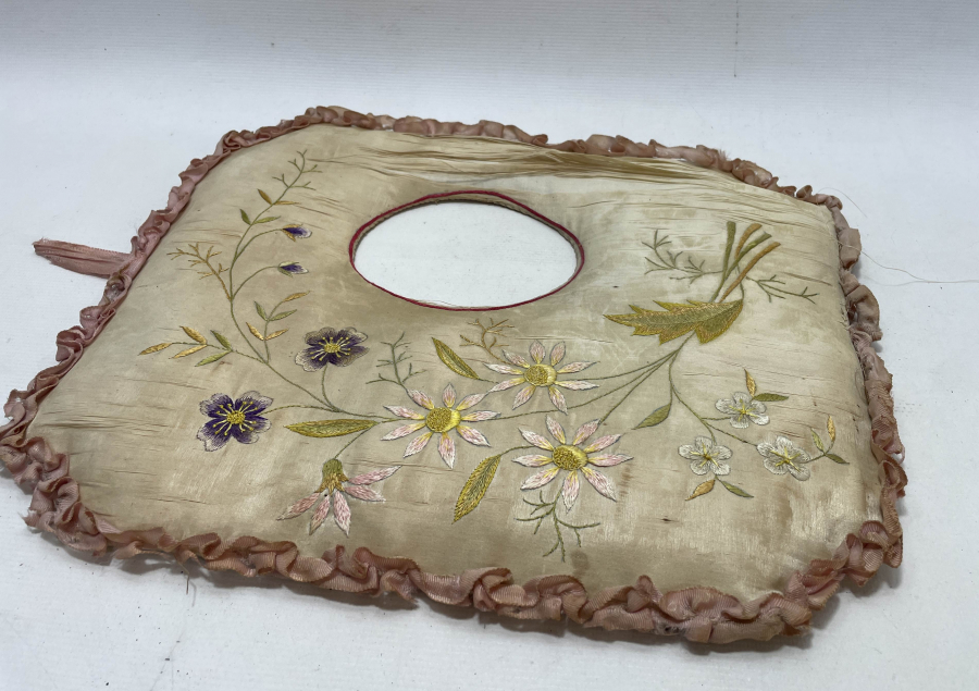 OSMANLI DÖNEMİ İPEK ÜZERİ EL İŞLEMESİ FOTOĞRAFLIK