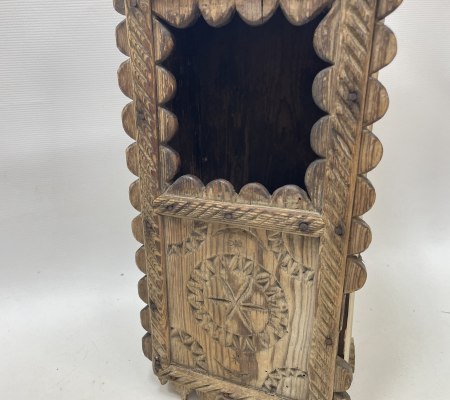 OSMANLI DÖNEMİ NADİR FORMDA İŞLEMELİ AHŞAP KUŞ YUVASI