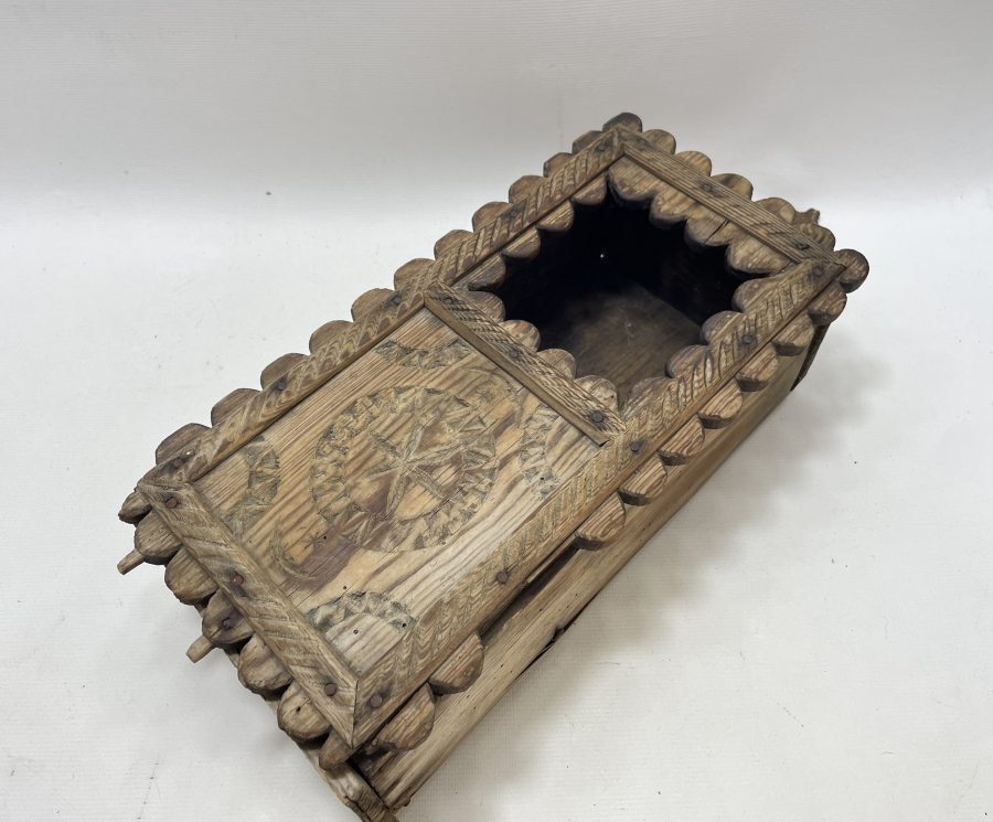 OSMANLI DÖNEMİ NADİR FORMDA İŞLEMELİ AHŞAP KUŞ YUVASI