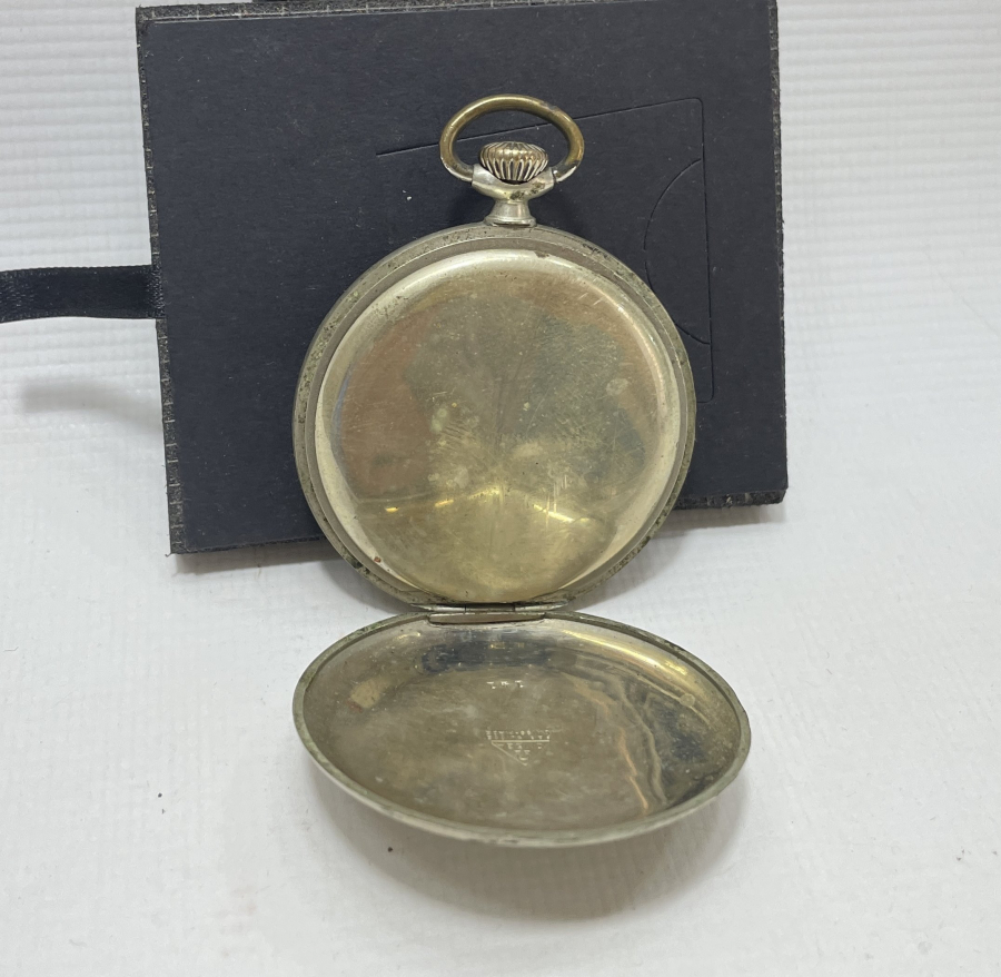 TEPEDEN KURMALI OMEGA MARKA ANTİKA KURMALI CEP SAATİ