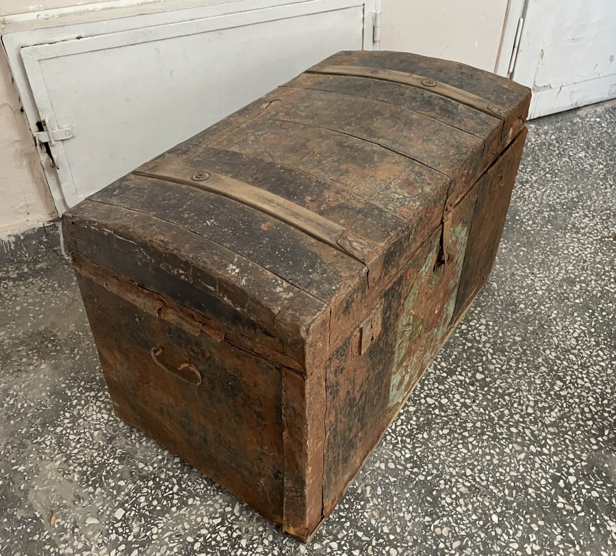 ÜZERİNDE OSMANLI DEVLET ARMASI BULUNAN GELİN SANDIĞI