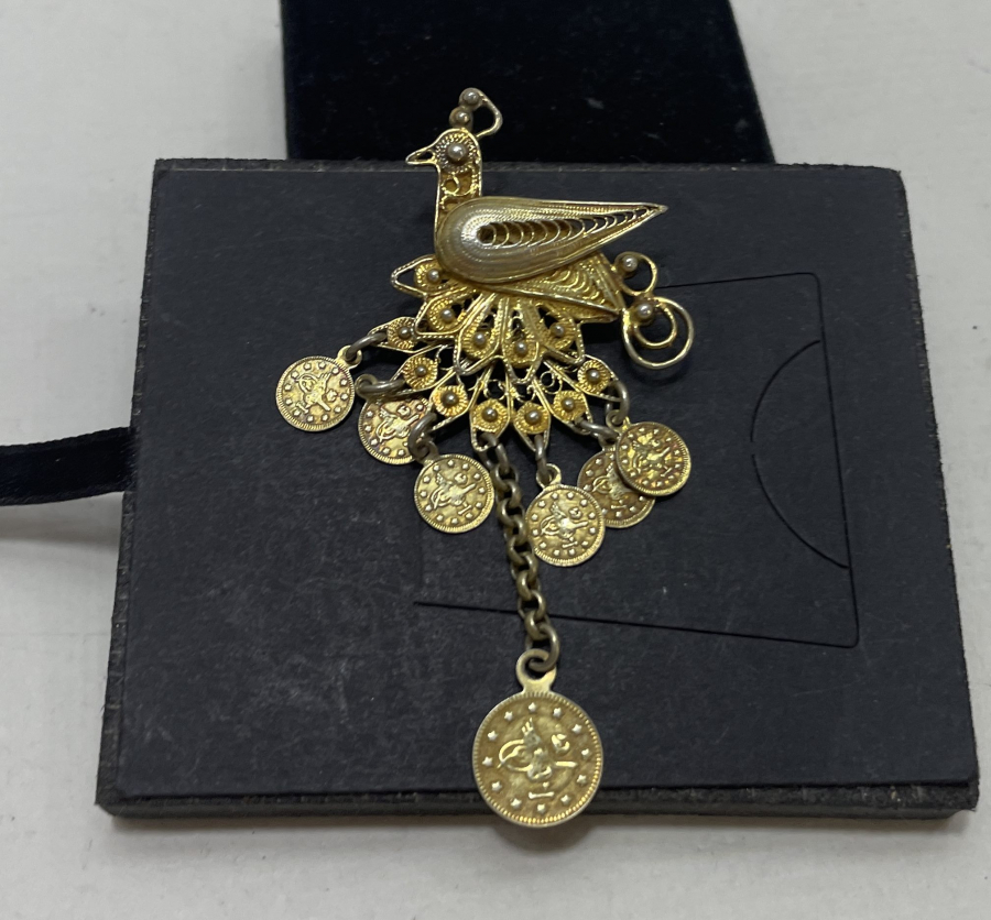 GÜMÜŞ ÜZERE ALTIN VERMEYLİ ÖZEL YAPIM BROŞ APLİK