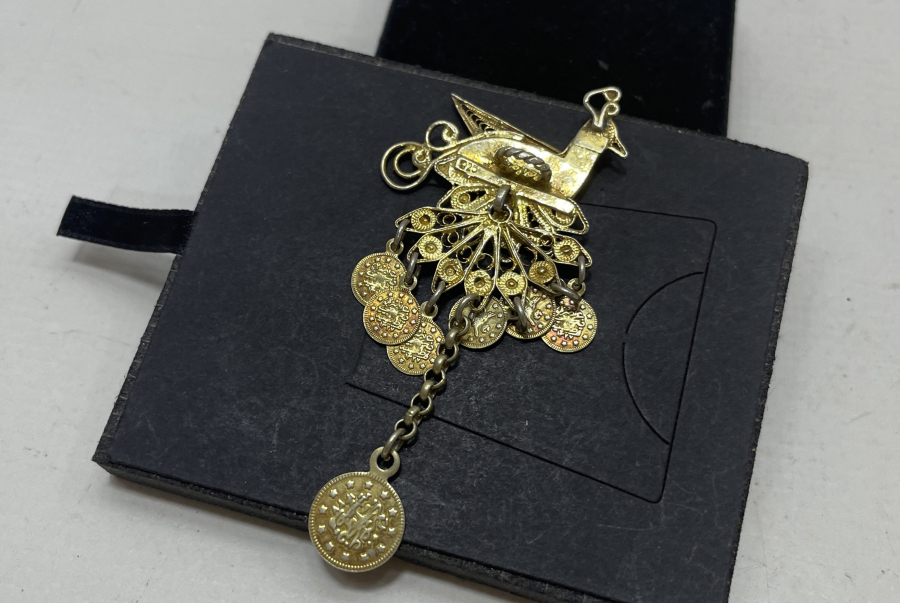 GÜMÜŞ ÜZERE ALTIN VERMEYLİ ÖZEL YAPIM BROŞ APLİK