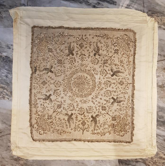 OSMANLI DÖNEMİ TUĞRA İŞLEMELİ İPEK BOHÇA