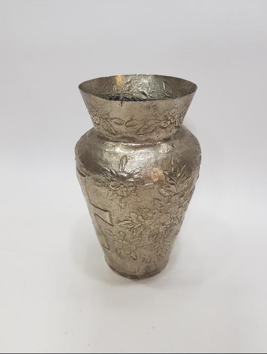 ANTİKA GÜMÜŞ KAPLAMA HAÇLI VAZO