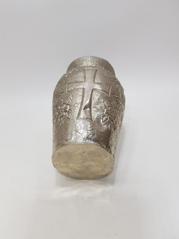 ANTİKA GÜMÜŞ KAPLAMA HAÇLI VAZO