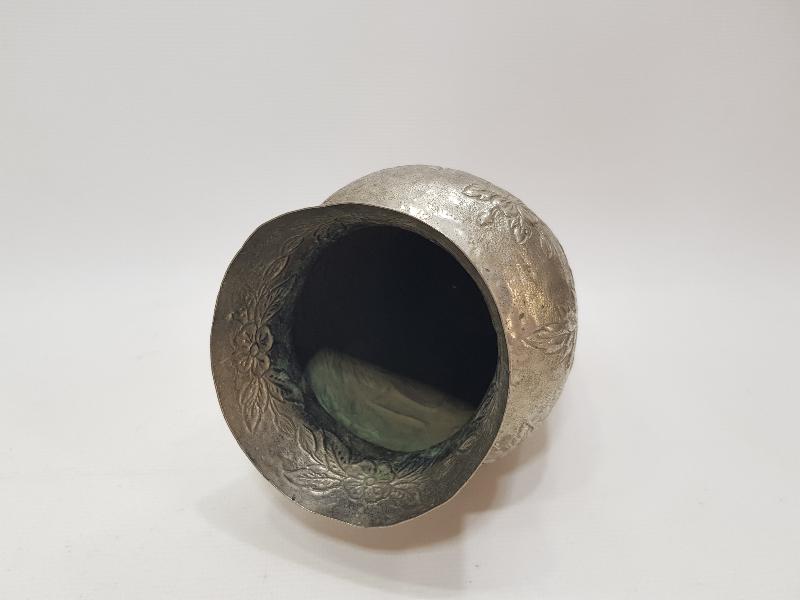 ANTİKA GÜMÜŞ KAPLAMA HAÇLI VAZO