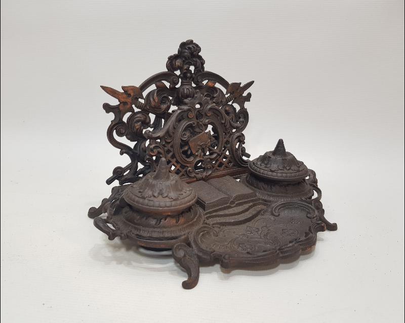 ART NOUVEAU HOKKA TAKIMI