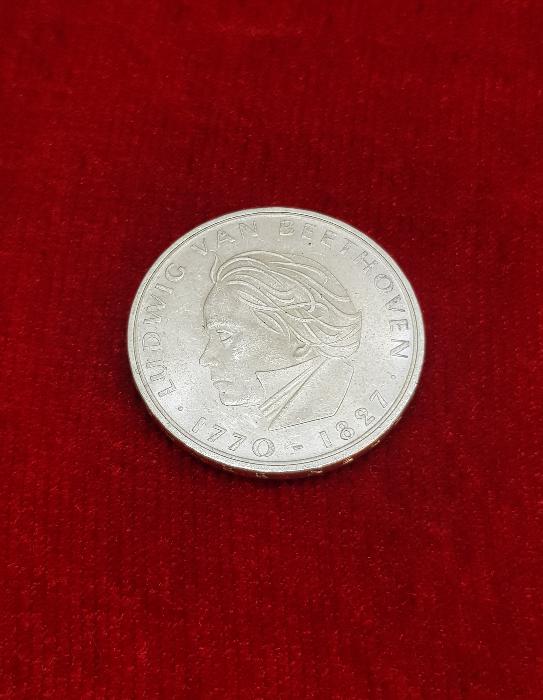 1970 TARİHLİ BEETHOVEN TEMALI GÜMÜŞ 5 MARK HATIRA PARA
