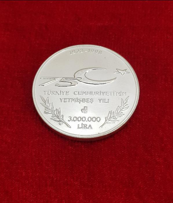 1998 CUMHURİYETİN 50. YILI BİLİM VE SANAT TEMALI 3.000.000 LİRA GÜMÜŞ HATIRA PARA