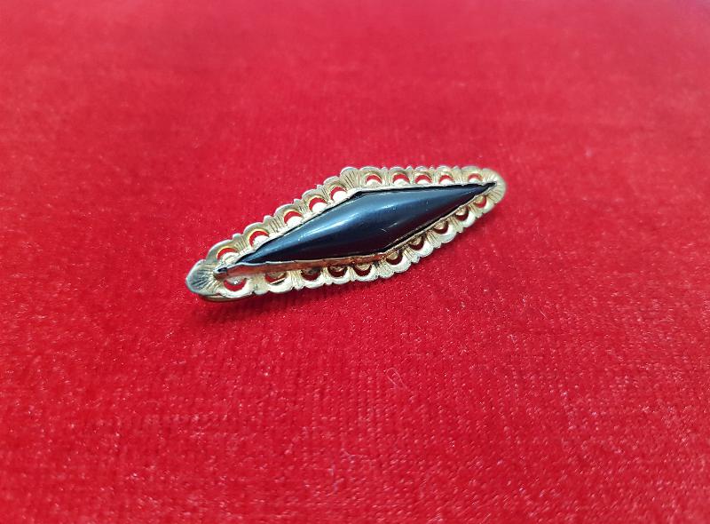 ANTİKA OLTU TAŞLI  ALTIN ÇERÇEVELİ BROŞ