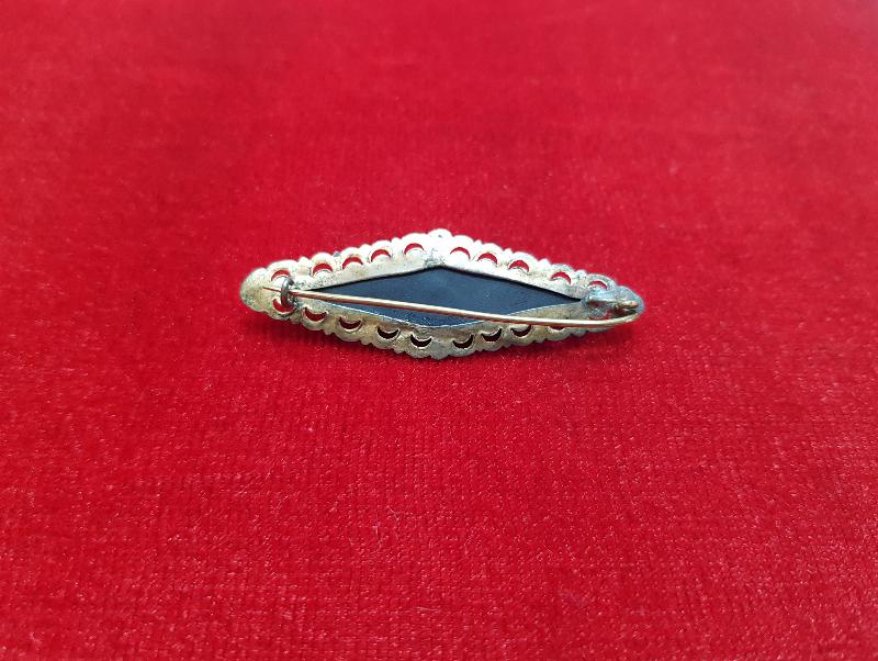 ANTİKA OLTU TAŞLI  ALTIN ÇERÇEVELİ BROŞ