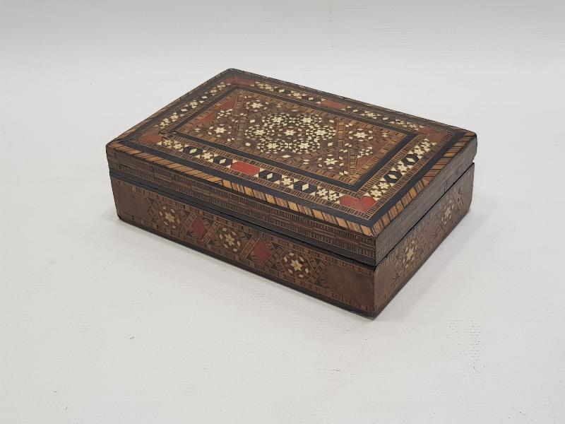 OSMANLI DÖNEMİ MARKÜTERİ İŞÇİLİKLİ AHŞAP KUTU