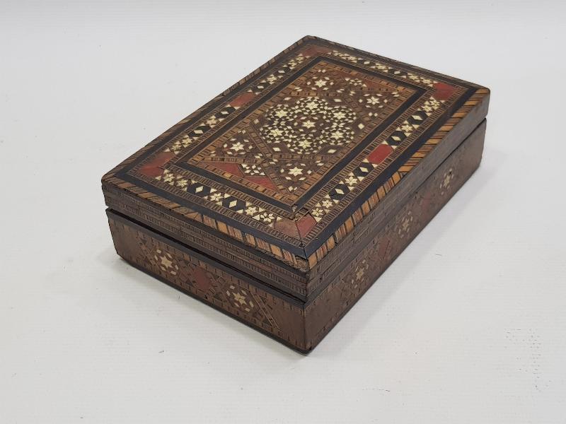 OSMANLI DÖNEMİ MARKÜTERİ İŞÇİLİKLİ AHŞAP KUTU