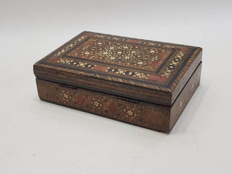 OSMANLI DÖNEMİ MARKÜTERİ İŞÇİLİKLİ AHŞAP KUTU