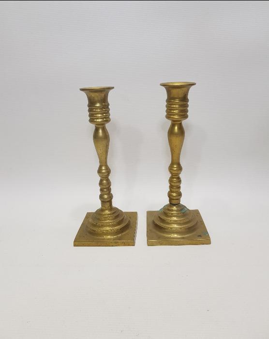 ANTİKA BİR ÇİFT PİRİNÇ ŞAMDAN