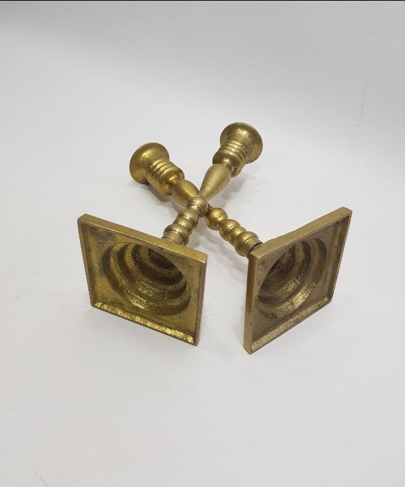 ANTİKA BİR ÇİFT PİRİNÇ ŞAMDAN