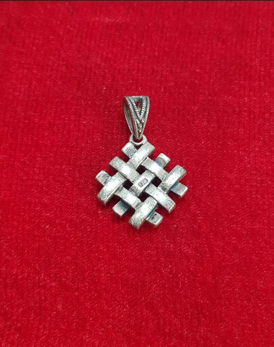 MARKAZİT TAŞLARLA SÜSLÜ GÜMÜŞ KOLYE UCU