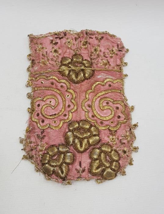 OSMANLI DÖNEMİ ALTIN SIRMA İŞLEMELİ İPEK PARA KESESİ