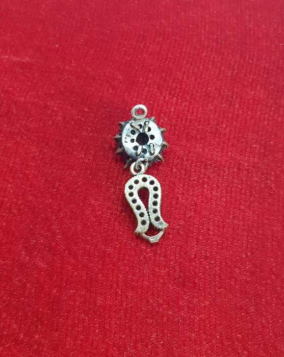 ÜZERİ ZİRKON TAŞLARLA SÜSLÜ GÜMÜŞ KOLYE UCU